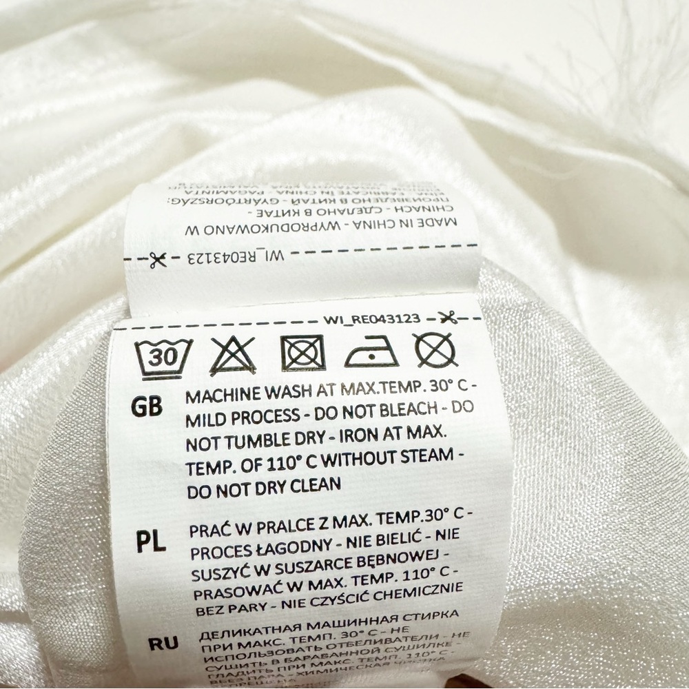 Eyelash Fringe Sleeveless Blouse - Picture 10 of 12